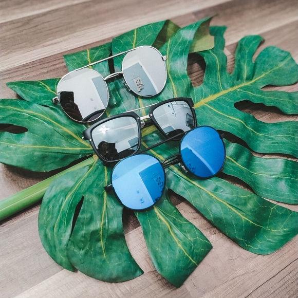 Roaring Unicorn Other - Sunglasses Bundle
